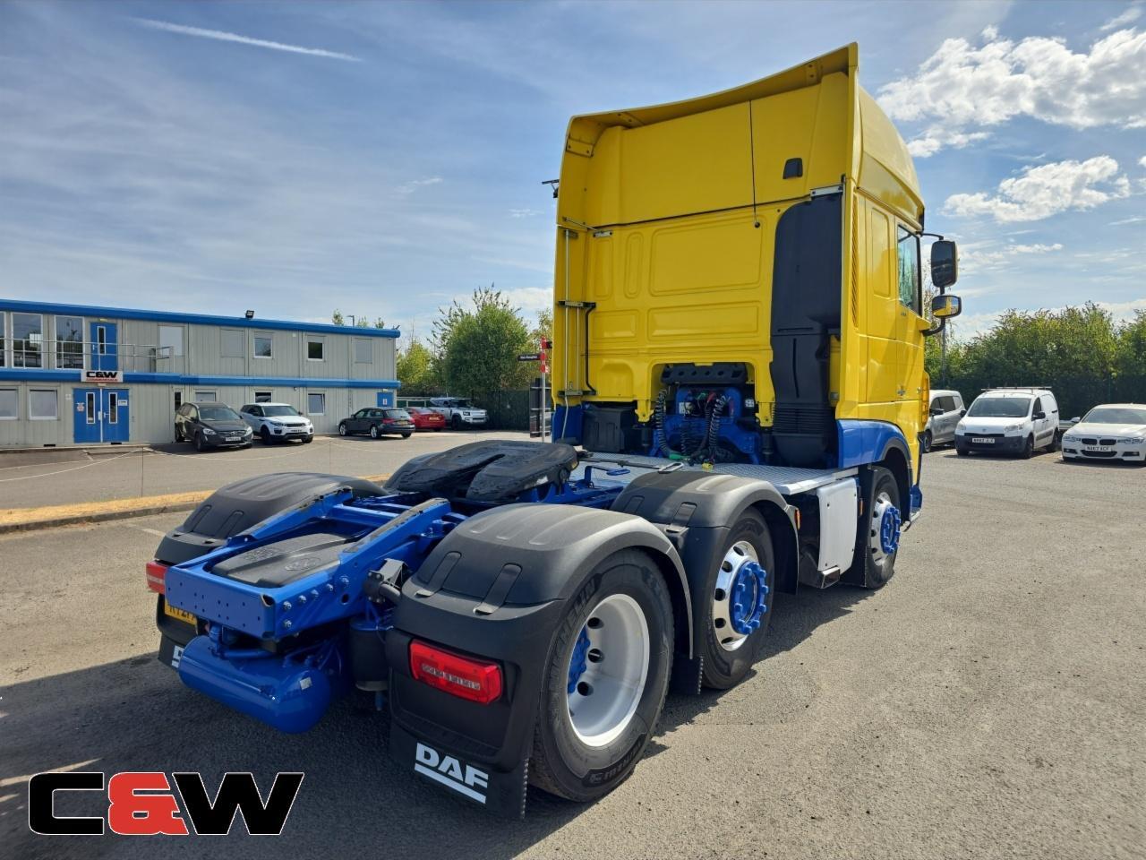 Vehicle image 7